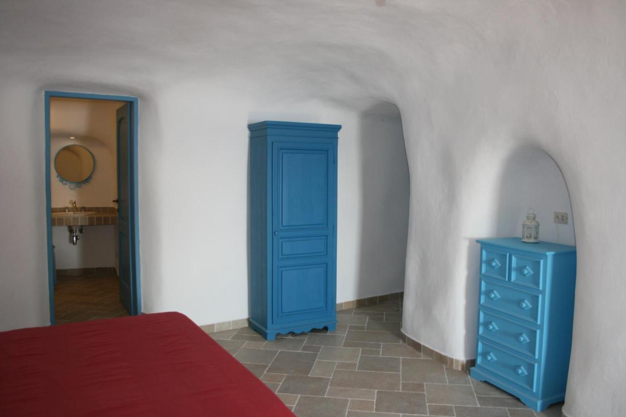 Maridea - Cave Suites Понца Екстериор снимка