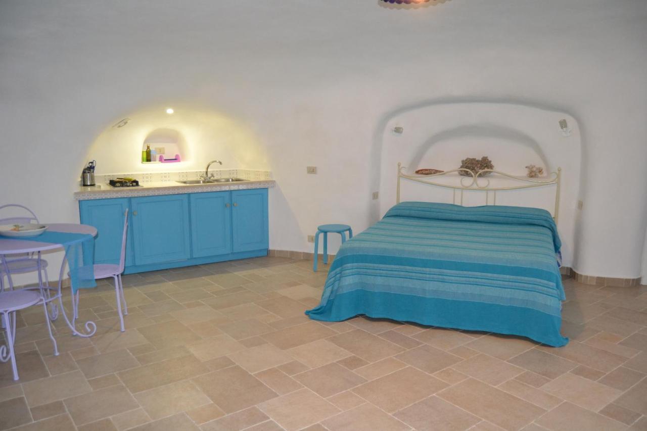 Maridea - Cave Suites Понца Екстериор снимка